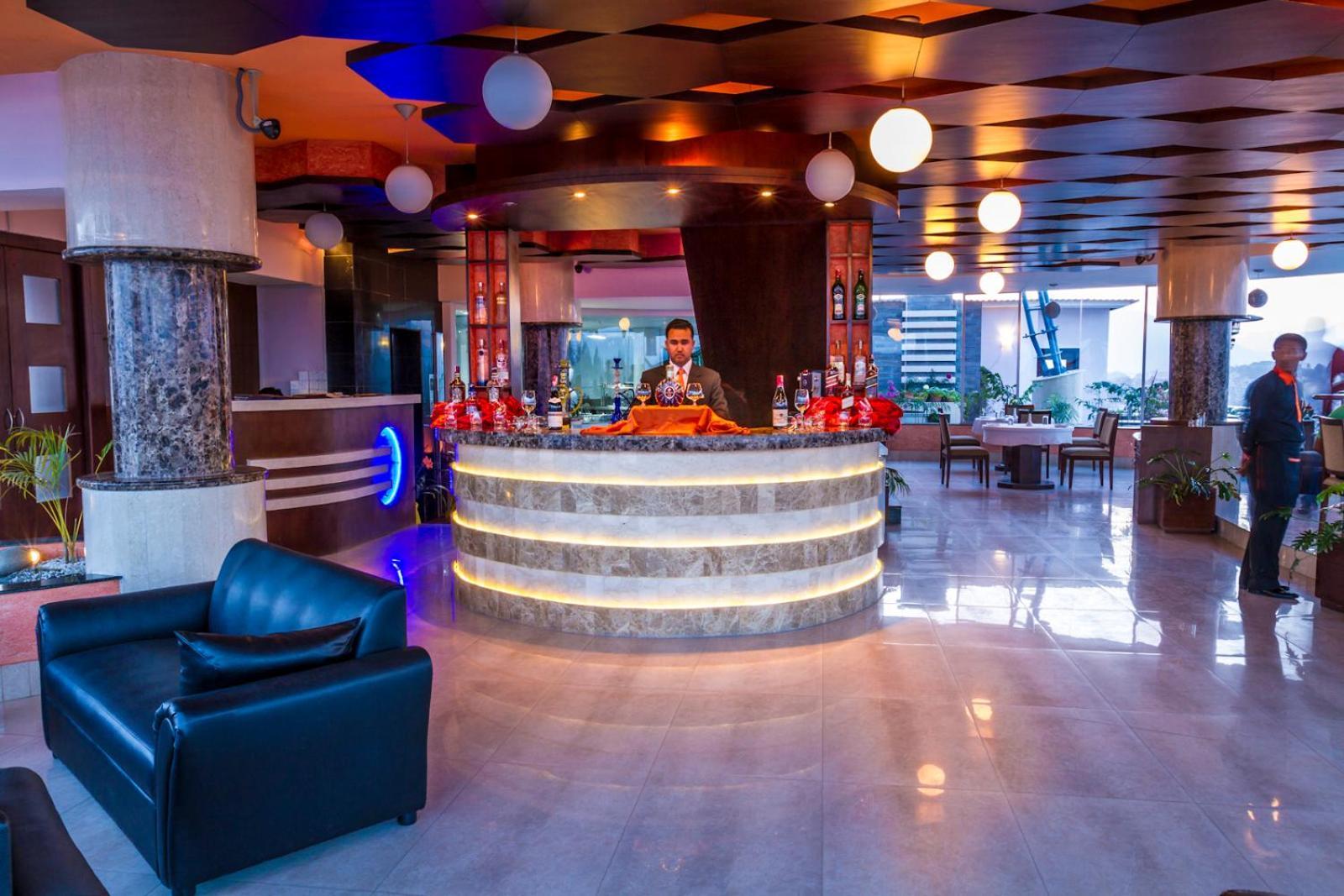 Airport Hotel Katmandu Dış mekan fotoğraf
