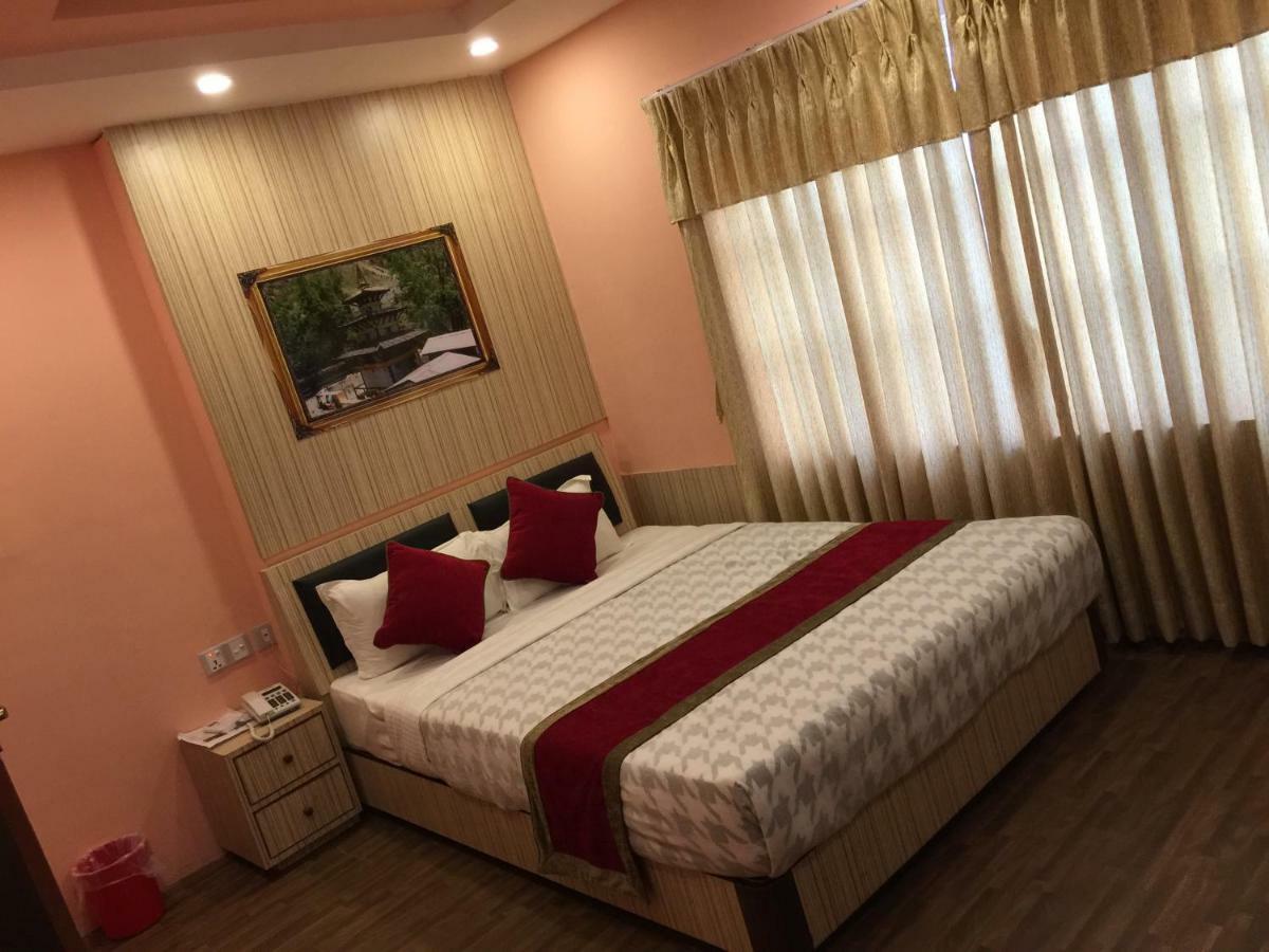 Airport Hotel Katmandu Dış mekan fotoğraf